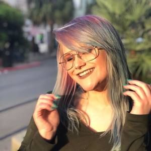 Meet your Posher, Sharon